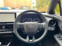 Used Toyota C-HR Design 140 HP (102 kW) 2023 White SUV