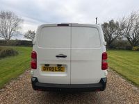 Used Vauxhall Vivaro Edition 120 HP (88 kW) 2019 White MPV