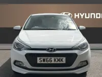 Used Hyundai i20 SE 84 HP (61 kW) 2016 White Hatchback