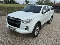 Used Isuzu D-Max 165 HP (121 kW) 2024 Cabriolet
