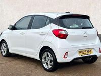Used Hyundai i10 SE 67 HP (49 kW) 2023 White Hatchback