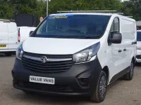 Used Vauxhall Vivaro 95 HP (69 kW) 2019 White MPV
