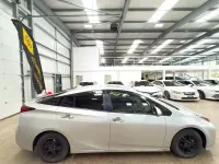 Used Toyota Prius 140 HP (102 kW) 2026 Silver Hatchback