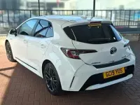 Used Toyota Corolla Design 122 HP (89 kW) 2019 White Hatchback