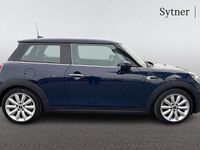 Used Mini Cooper Classic 134 HP (98 kW) 2018 Blue Hatchback