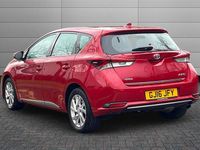 Used Toyota Auris Business Edition 116 HP (85 kW) 2016 Red Hatchback