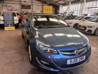 Używany Vauxhall Astra Elite 115 KM (84 kW) 2015 Niebieski Hatchback