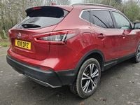 Used Nissan Qashqai N-Connecta 2018 Red SUV