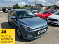 Usado Hyundai i20 Premium 84 CV (61 kW) 2015 Azul Utilitario