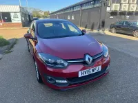 Used Renault Mégane Dynamique 2015 Red Hatchback