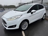 Usado Ford Fiesta Titanium X 95 CV (69 kW) 2015 Blanco Utilitario