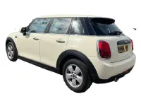 Używany Mini Cooper Hatch 136 KM (100 kW) 2018 Biały Hatchback