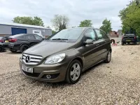 Begagnad Mercedes B180 SE 2010 Brun Minibuss