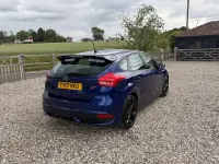 Used Ford Focus ST 250 HP (183 kW) 2016 Blue Hatchback