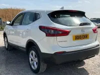 Used Nissan Qashqai Acenta Premium 115 HP (84 kW) 2019 White SUV