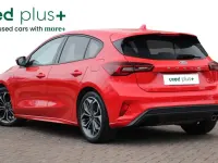 Used Ford Focus ST-Line X 125 HP (91 kW) 2024 Red Hatchback