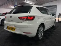 Used Seat Leon SE Dynamic 110 HP (80 kW) 2017 White Hatchback