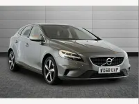 Gebraucht Volvo V40 R-Design 122 PS (89 kW) 2018 Grau Kleinwagen