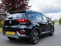 Usado MG ZS Exclusive 111 HP (81 kW) 2019 Preto SUV