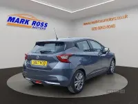 Usado Nissan Micra Acenta 90 HP (66 kW) 2017 Cinzento Citadino