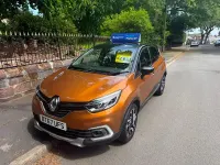 Used Renault Captur Dynamique 90 HP (66 kW) 2017 Orange/black SUV