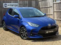 Used Toyota Yaris Design 91 HP (66 kW) 2020 Blue Hatchback