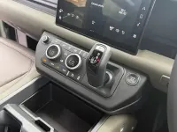 Used Land Rover Defender SE Dynamic 249 HP (183 kW) 2025 Green SUV