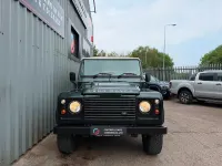 Used Land Rover Defender 122 HP (89 kW) 2009 Green Pickup