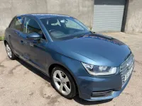 Usado Audi A1 Sportback Sport 116 HP (85 kW) 2016 Azul Citadino