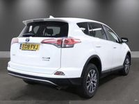 Used Toyota RAV4 197 HP (144 kW) 2018 White SUV