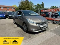Used Peugeot 208 Allure 82 HP (60 kW) 2013 Grey Hatchback