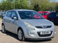 Używany Hyundai i20 Classic 78 KM (57 kW) 2011 Srebrny Hatchback