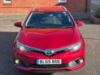 Used Toyota Auris Business Edition 116 HP (85 kW) 2015 Red Estate
