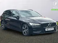 Usado Volvo V60 R-Design 2022 Negro Familiar