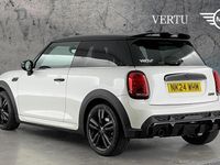Usado Mini Cooper Premium 136 CV (100 kW) 2023 Blanco Utilitario