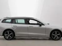 Używany Volvo V60 Plus 197 KM (144 kW) 2023 Kombi