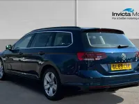 Used VW Passat SE 120 HP (88 kW) 2019 Aquamarine blue signature metallic Estate