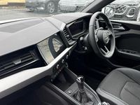 Begagnad Audi A1 S-Line 150 HK (110 kW) 2025 Vit SUV