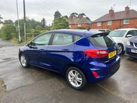 Usado Ford Fiesta Zetec 100 HP (73 kW) 2017 Azul Citadino