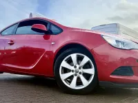 Used Vauxhall Astra GTC Sport 140 HP (102 kW) 2015 Red Coupe