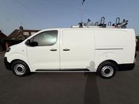 Used Vauxhall Vivaro Edition 120 HP (88 kW) 2020 White MPV