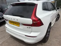 Used Volvo XC60 Momentum 2022 White SUV