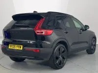 Usado Volvo XC40 Plus 2025 Negro SUV
