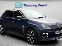 Used Renault 5 E-Tech Komfort 110 kW (150 HP) 2025 Hatchback