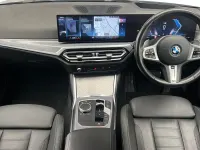 Begagnad BMW 330e M Sport 288 HK (211 kW) 2024 Grå Kombi