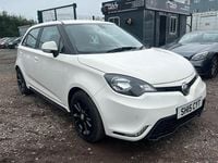 Used MG MG3 106 HP (77 kW) 2015 White Hatchback