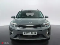 Gebraucht Kia Stonic 100 PS (73 kW) 2023 Grau SUV