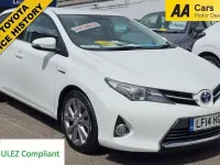 Used Toyota Auris Hybrid 2014 White Hatchback