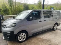Używany Vauxhall Vivaro 145 KM (106 kW) 2021 Szary Minivan