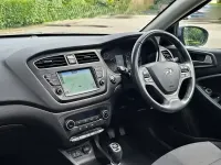 Used Hyundai i20 Premium SE 84 HP (61 kW) 2019 Aqua sparkling Hatchback